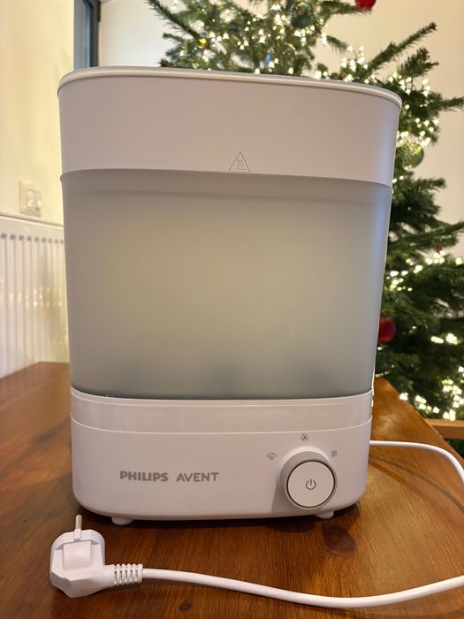 Sterilizator si uscator de biberoane Philips Avent, model SCF293/01