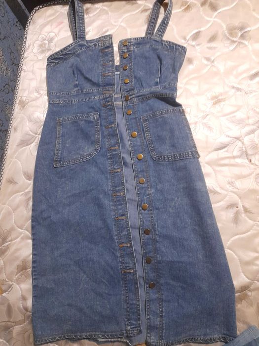 Женские платья : вечернее ,зимнее ,сарафан ,курка джинсовая .