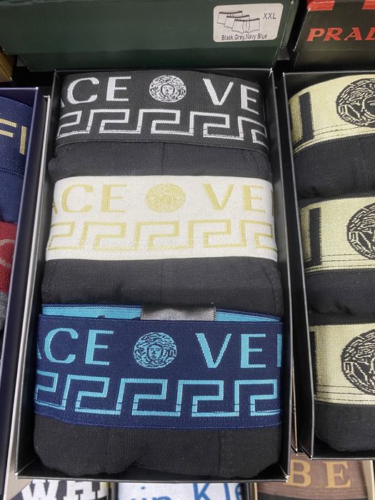 Boxeri versace 3 la set 80 lei