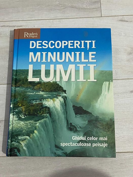 Vand carte turism - Descoperiti Minunile Lumii