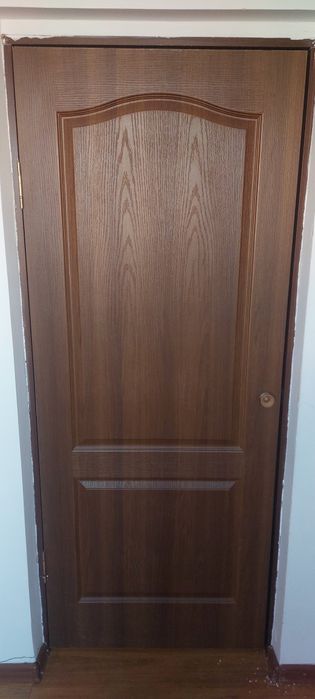 Продам двери в хорошем состоянии