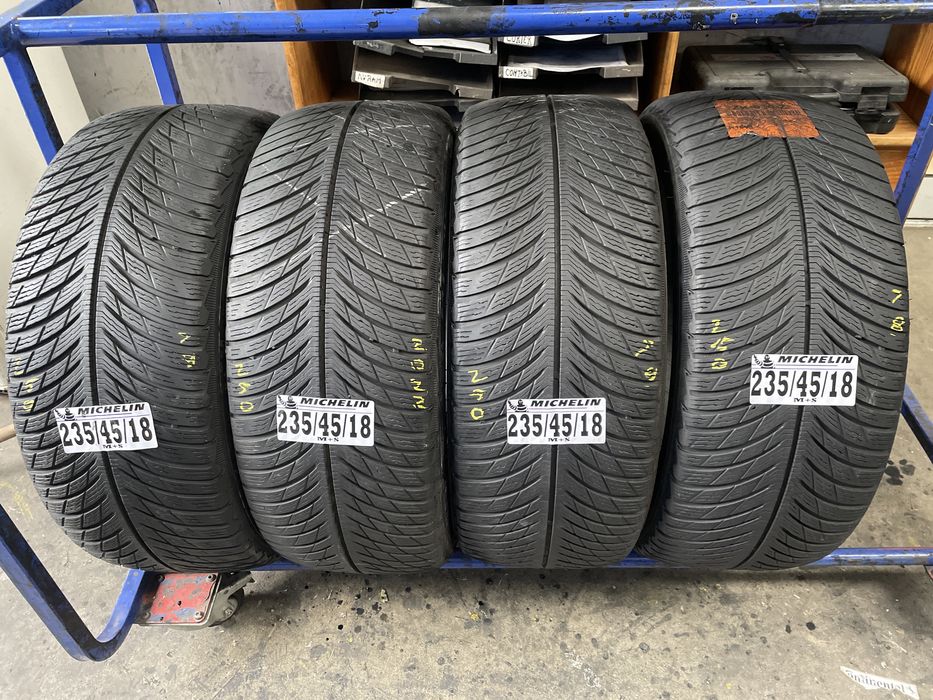235/45/18 Michelin M+S