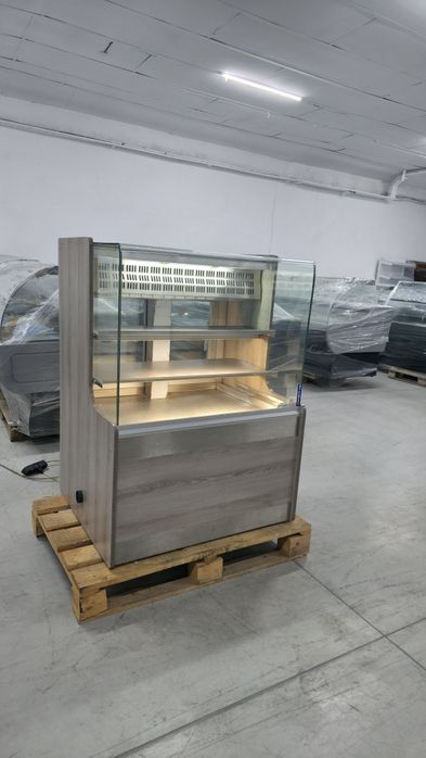 Сладкарска хладилна витрина 100 см