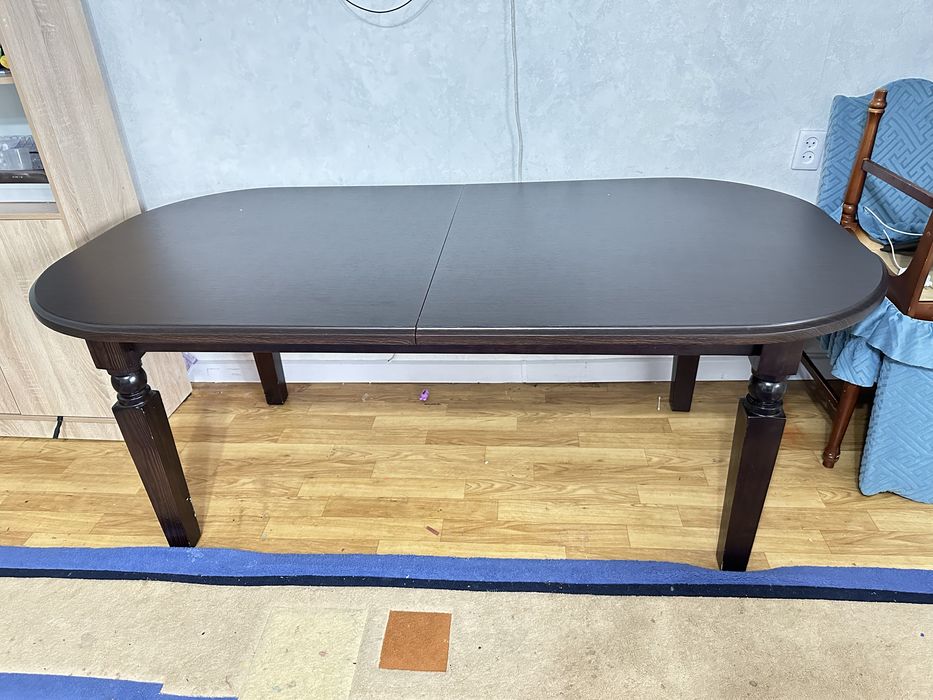 Продам большой стол