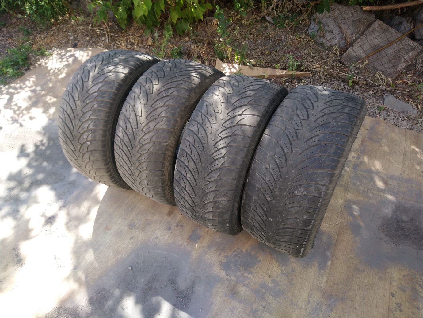 Комплект летних шин 275/55 R 17