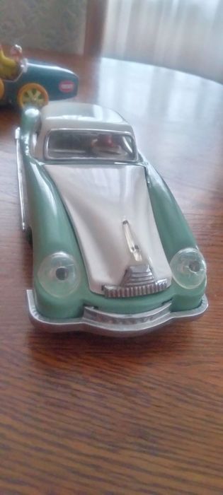 2 mașinuțe tabla originale anii 75