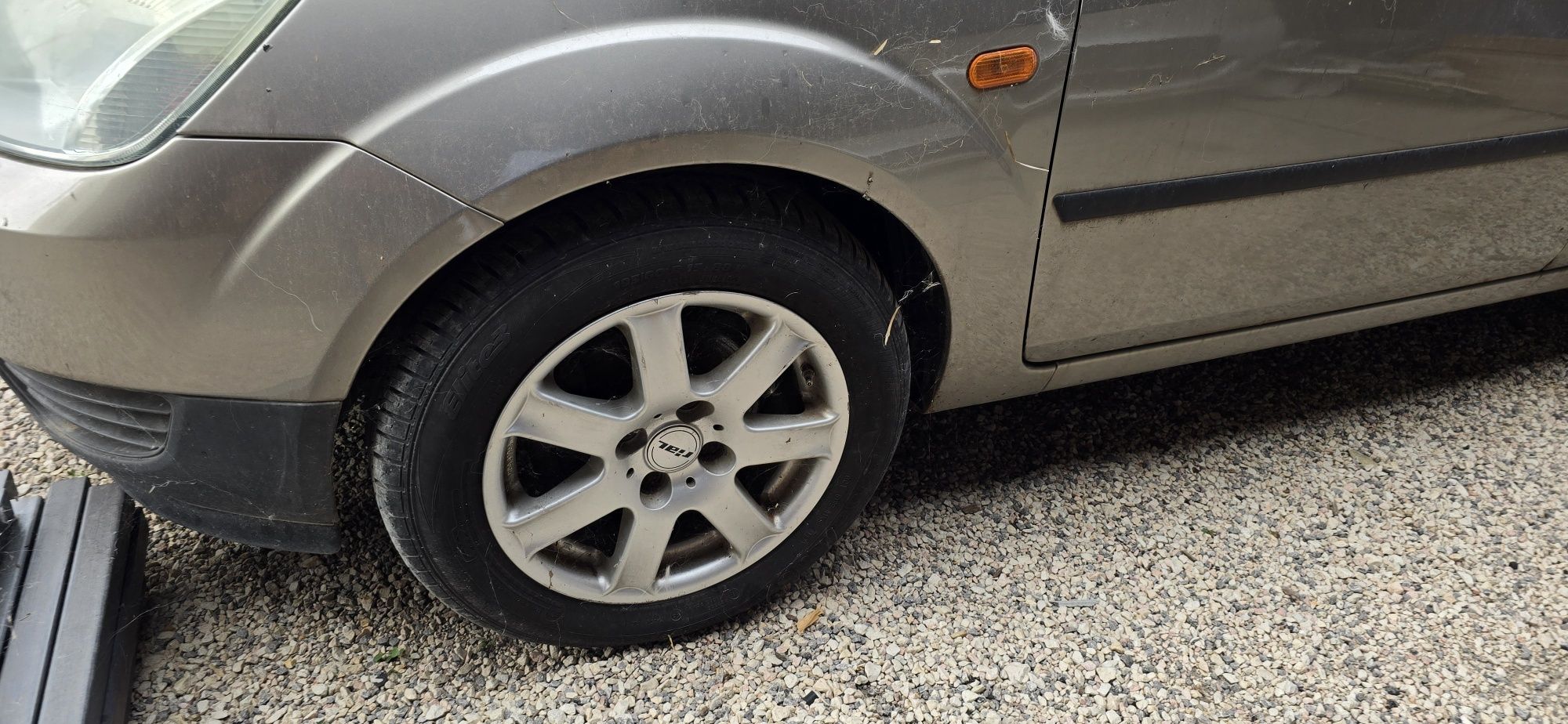 Джанти Ford Fiesta 4 108 15 ки