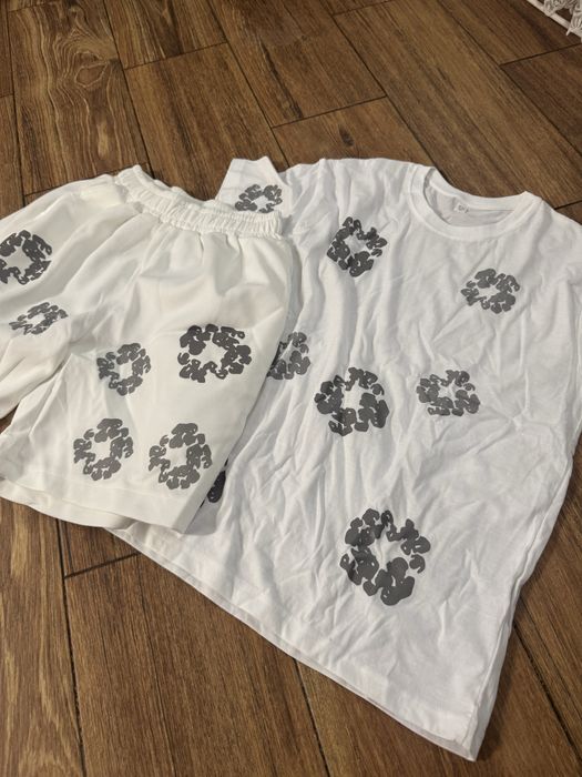 Compleuri frumoase 1 la 1