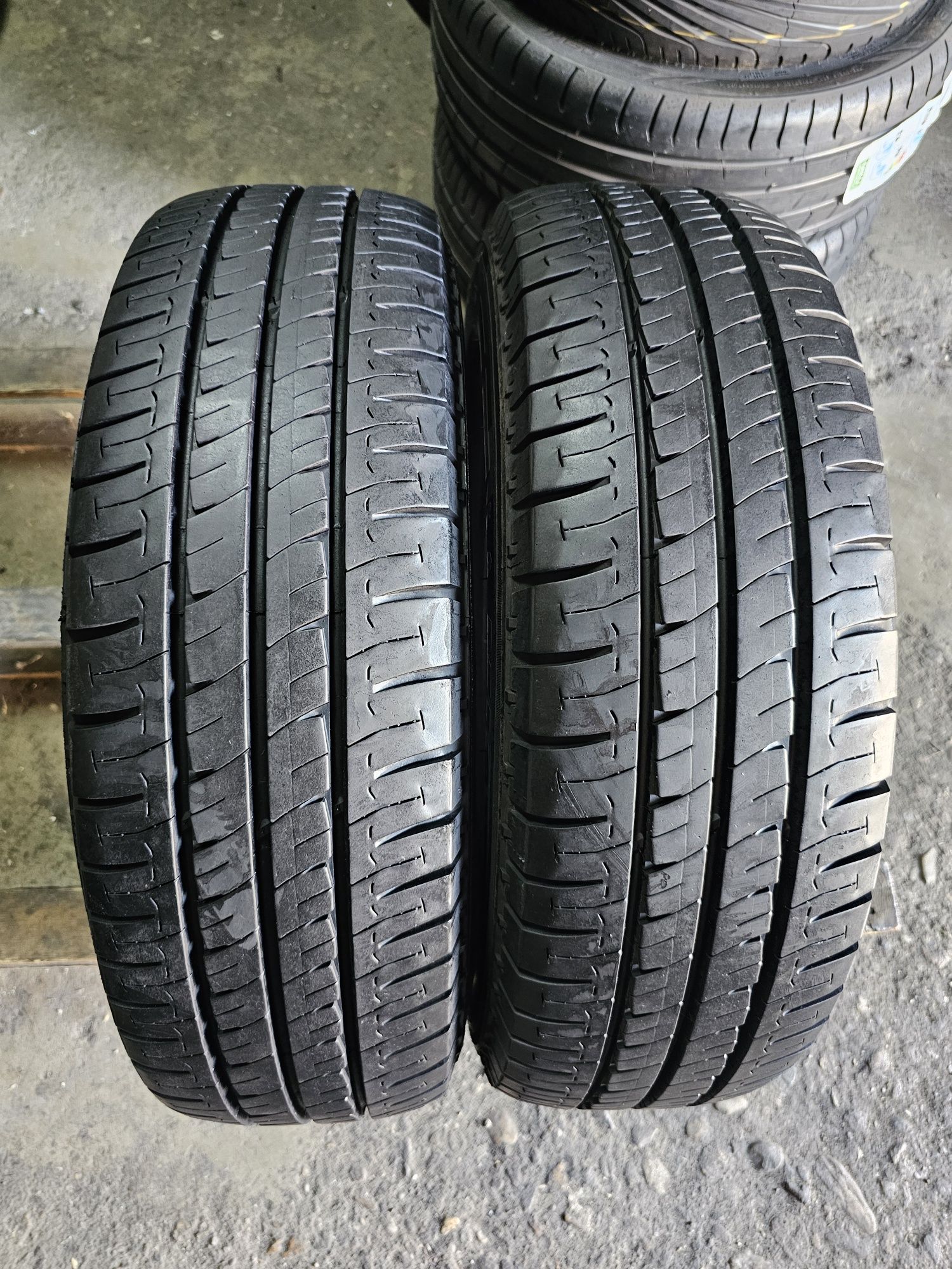2 anvelope vara 215 70 15C Michelin Agilis  9.5mm
