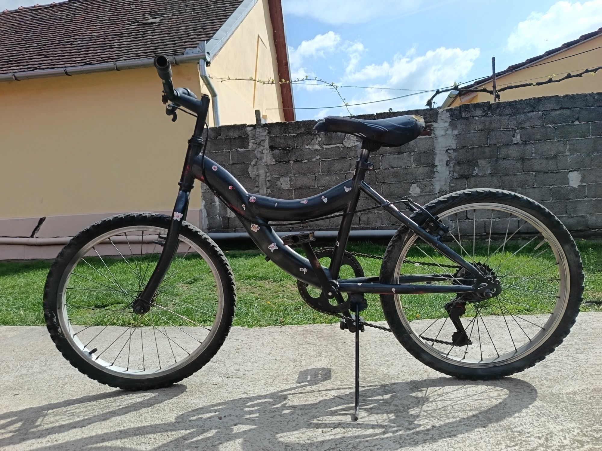 Vând bicicletă bună