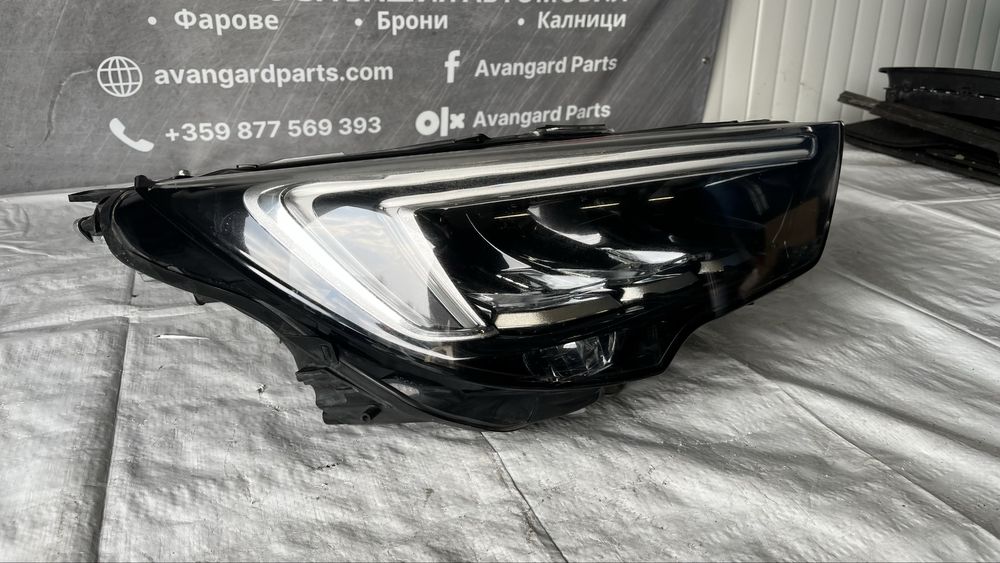 Десен фар Opel Crossland X