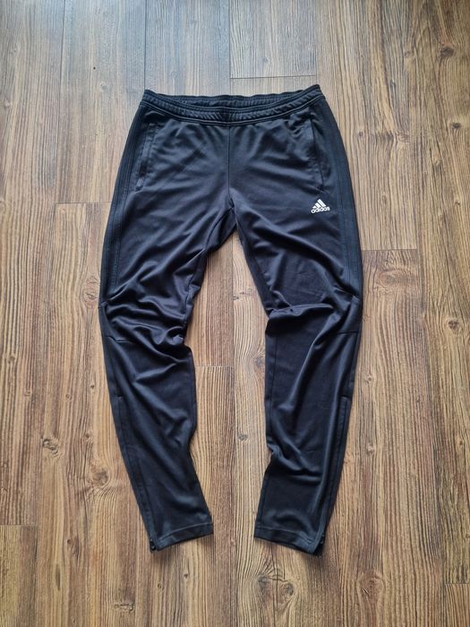 Страхотно мъжко спортно долнище ADIDAS размер M