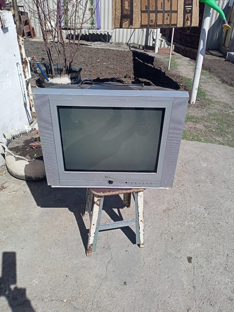 Продам телевизор цветной
