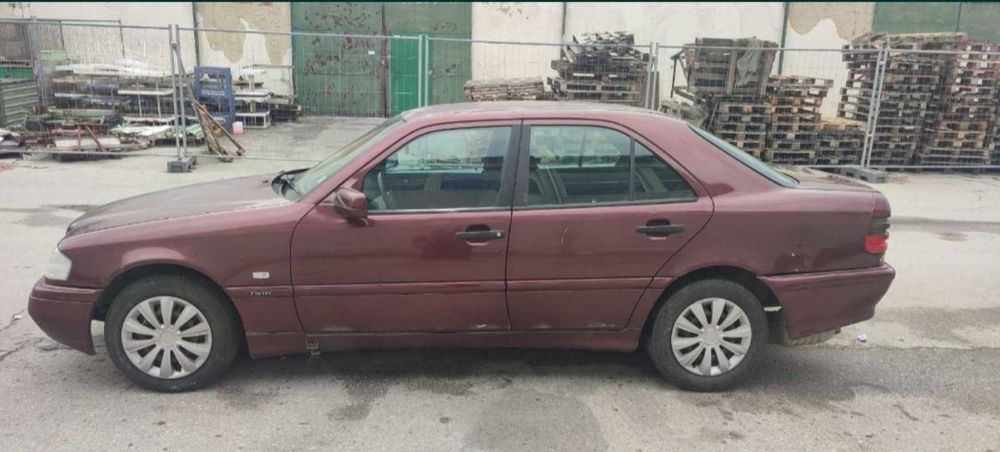На части: MERCEDES C180 W202