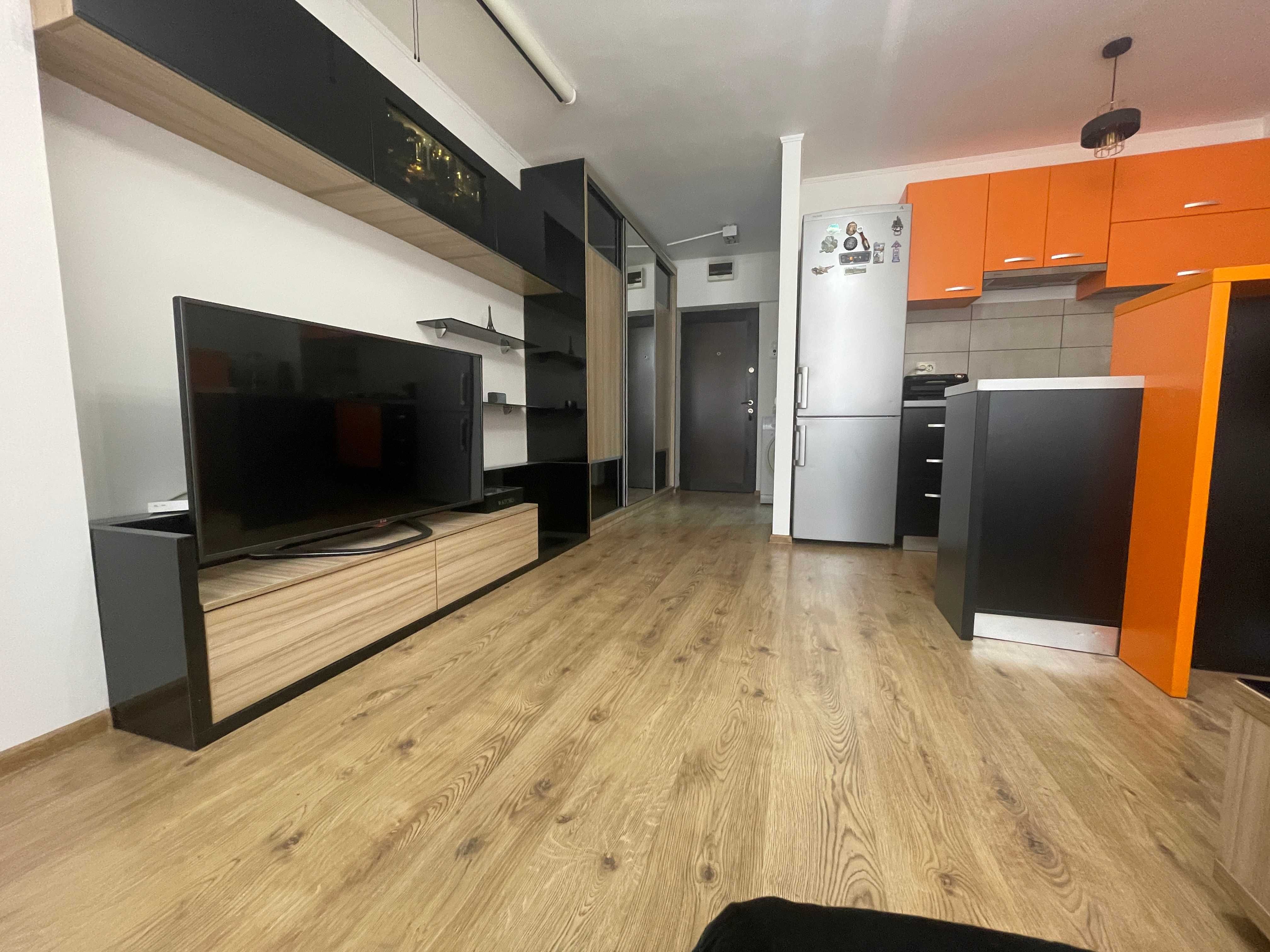 Direct Proprietar Studio lux Compozitori
