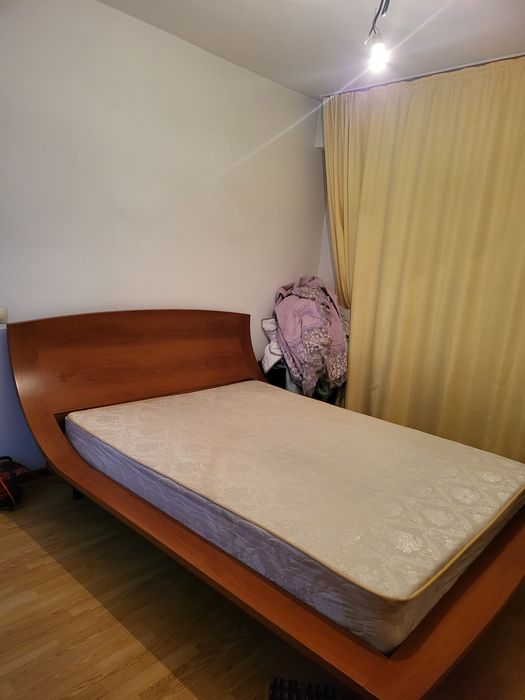 Продам спальный гарнитур