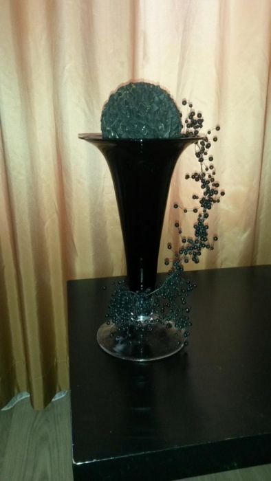 Стъклена черна ваза