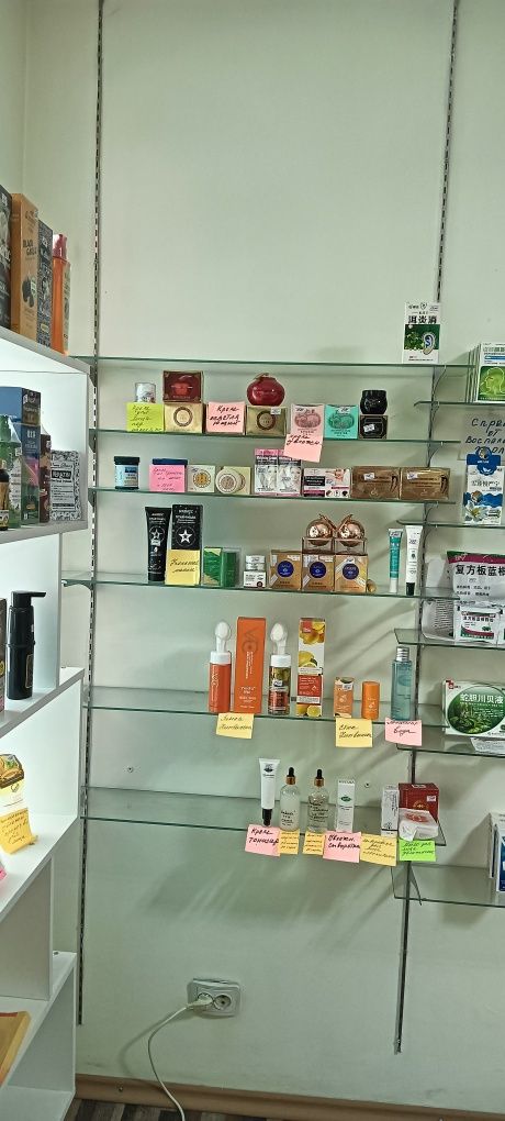 Продам полки стеклянные с кранштейнами