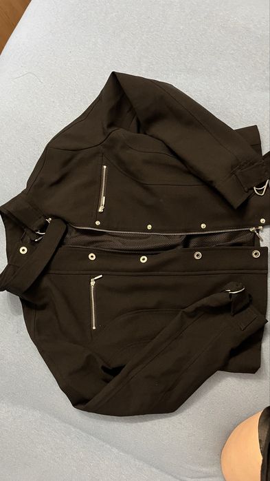 Черно официално яке