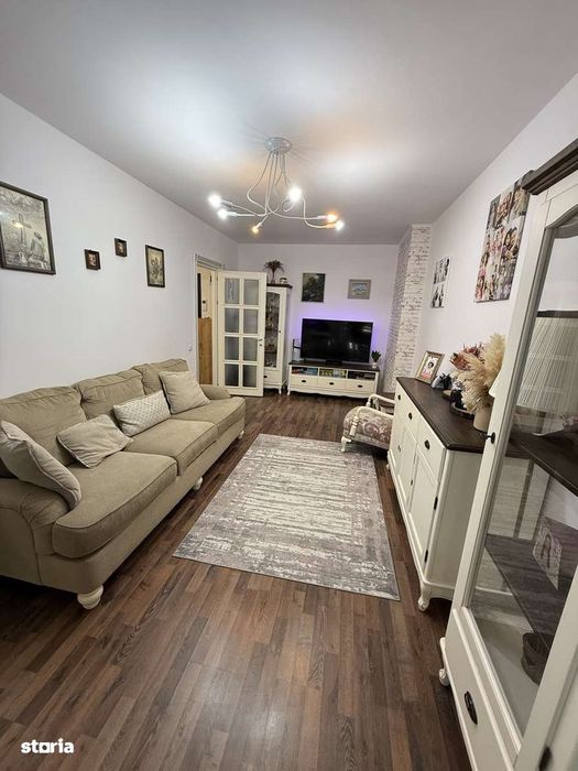 De Vanzare, Apartament 3 Camere + Parcare, Visoianu