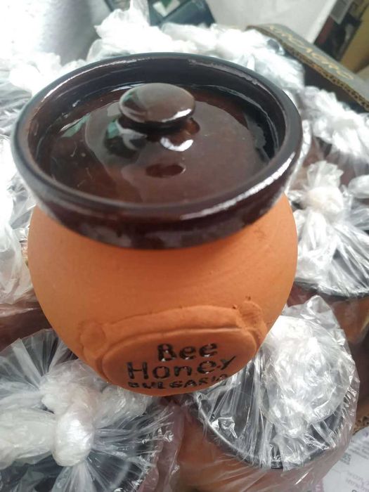 Шипков мармалад с мед в керамично бурканче