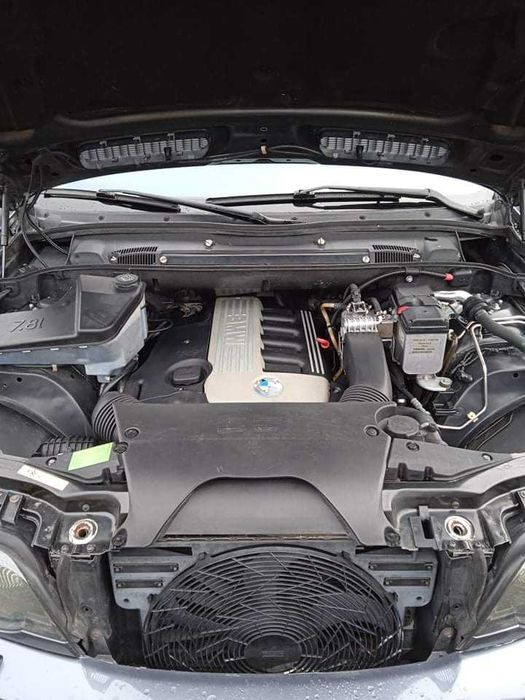 Джип BMW X5  2003г.