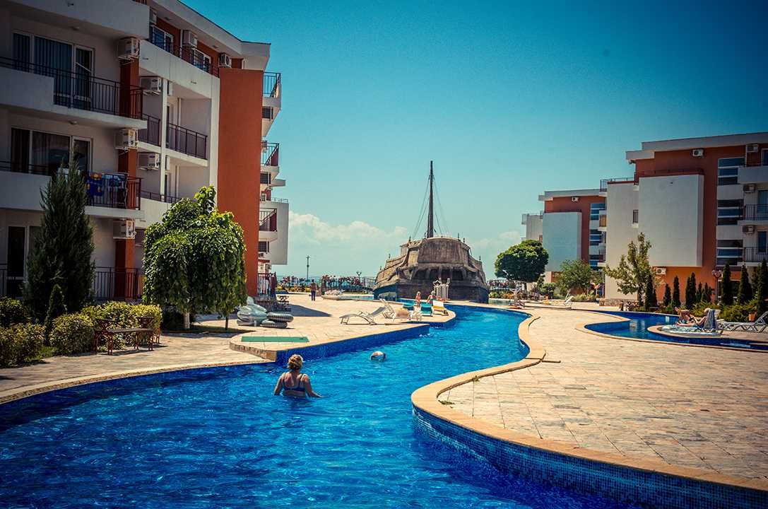 Продава се Тристаен апартамент в к.к. Елените - 95 кв.м за 1422 €/кв.м - Снимка #13