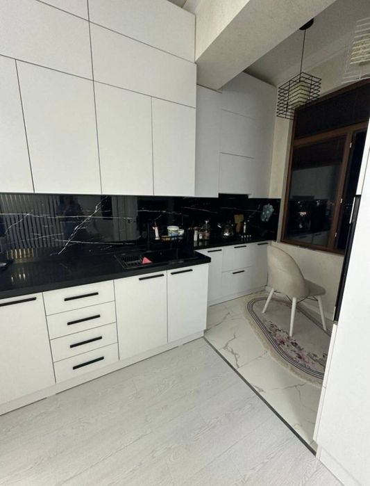 Yakkasaroy Salamatinada navastroyka 2 xonali kvartira sotiladi