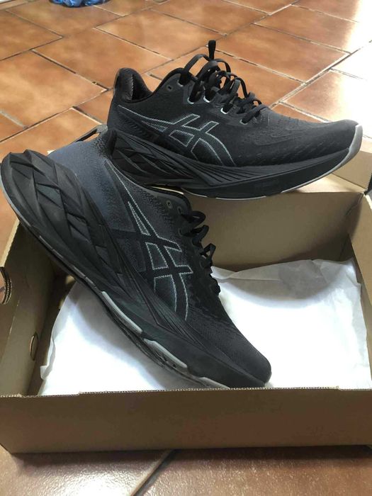 Маратонки   Asics Novablast 4
