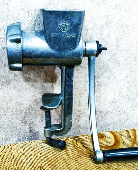 Продам Мясорубку