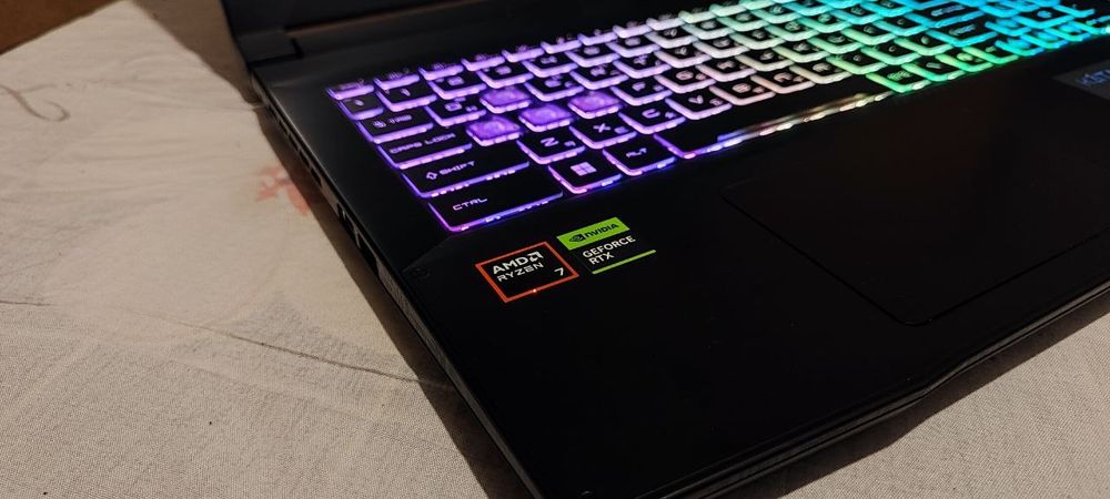 Msi KATANA SWORD GAMiN ryzen7-8845HS Rtx 4050 noutbuk notebook ноутбук