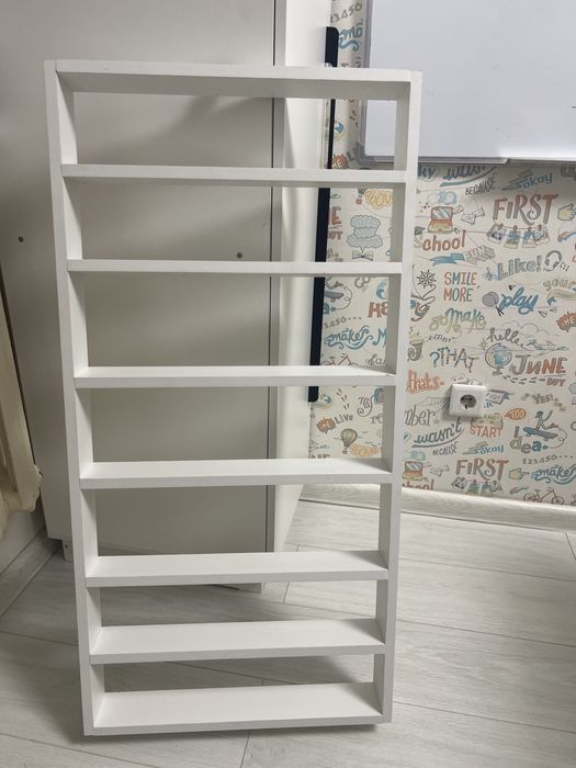 Полки навесные , настенные