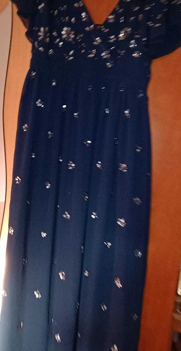 vand rochie pt ocazii speciale