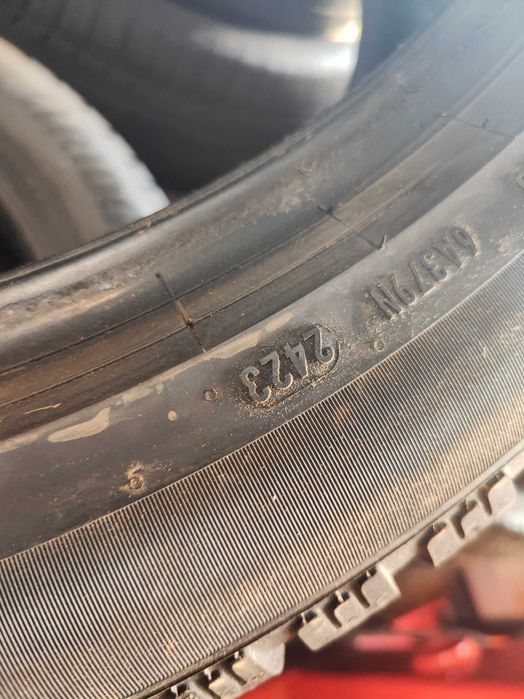 2бр. зимни гуми 255/45/20 Pirelli