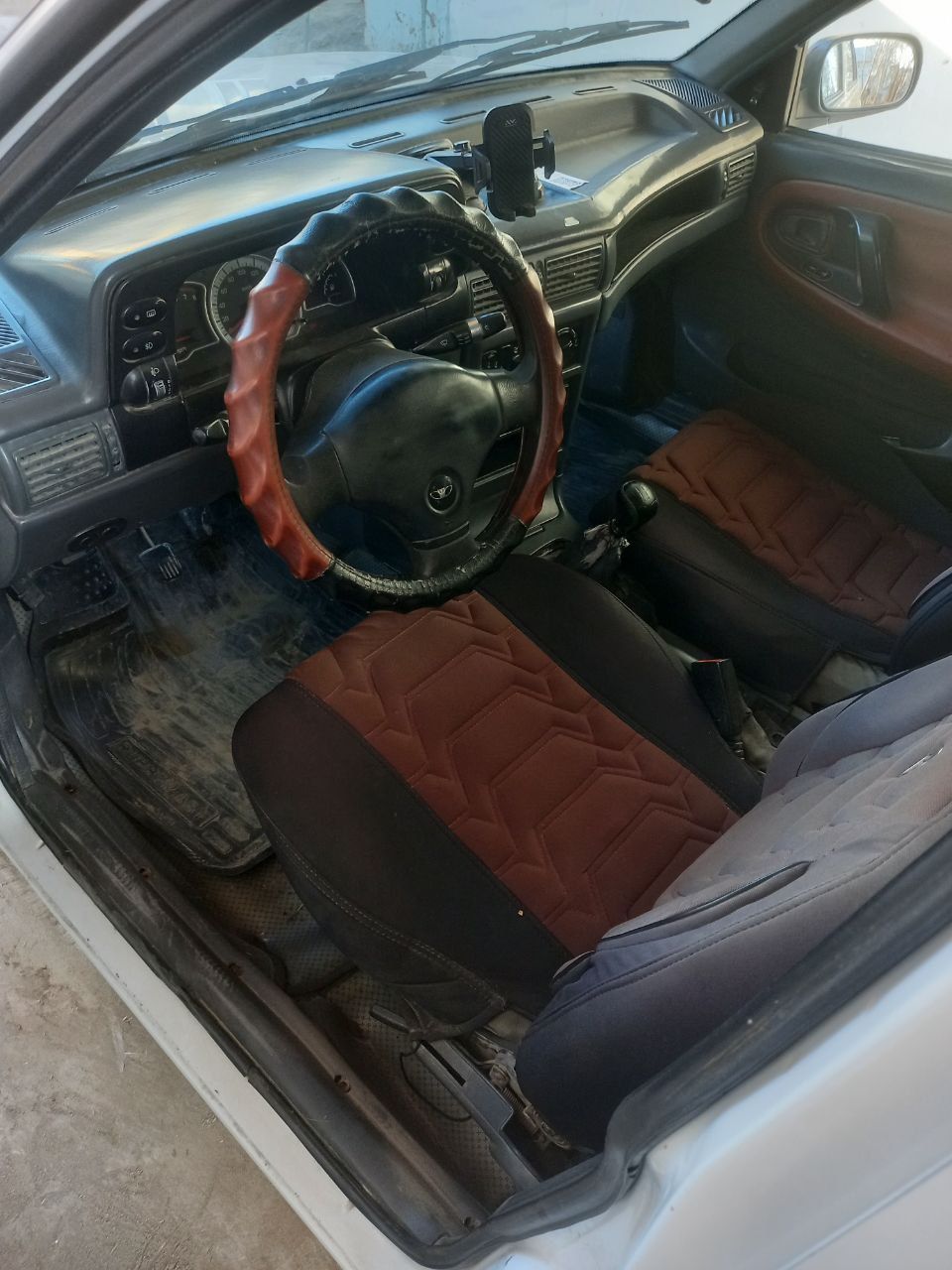 Mashina Daewoo nexia