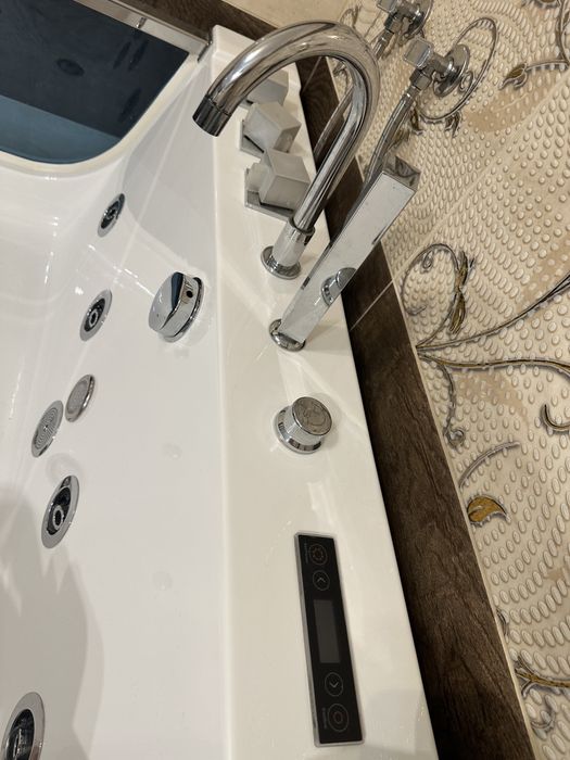 cada/jacuzzi impecabila