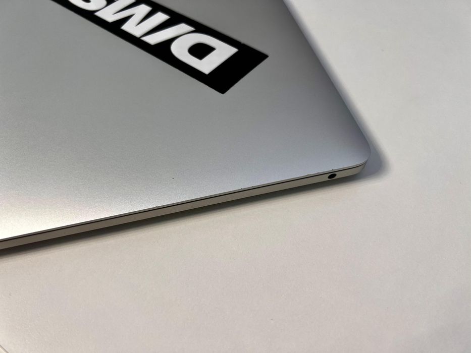 MacBook Pro M1 - case THULE cadou!