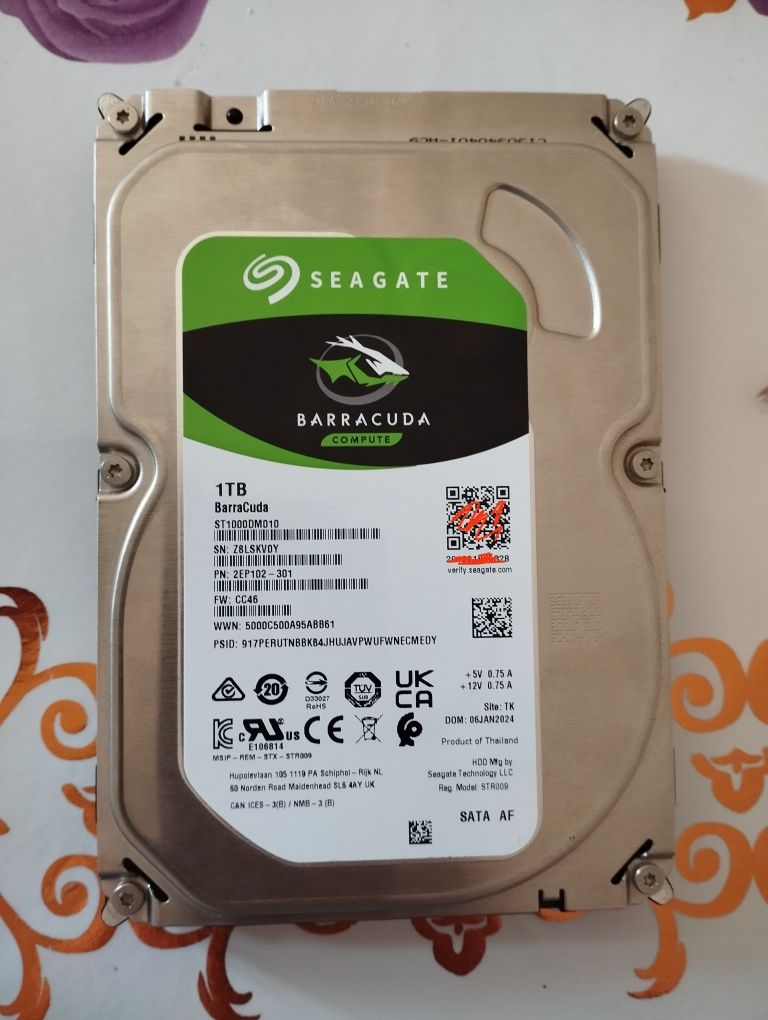 HDD Seagate 1000 ГБ