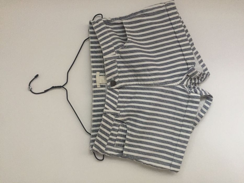 Дамски къси панталони HM р-р 38