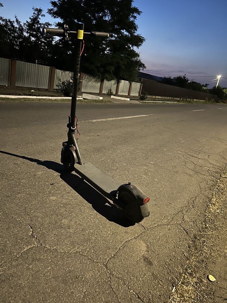 Trotineta eletrica 25 la ora xiaomi