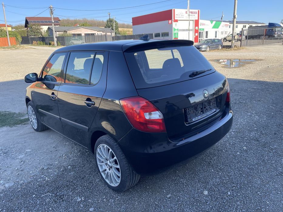 Skoda Fabia 1.2 MPI,navigatie,Klima,geamuri electrice