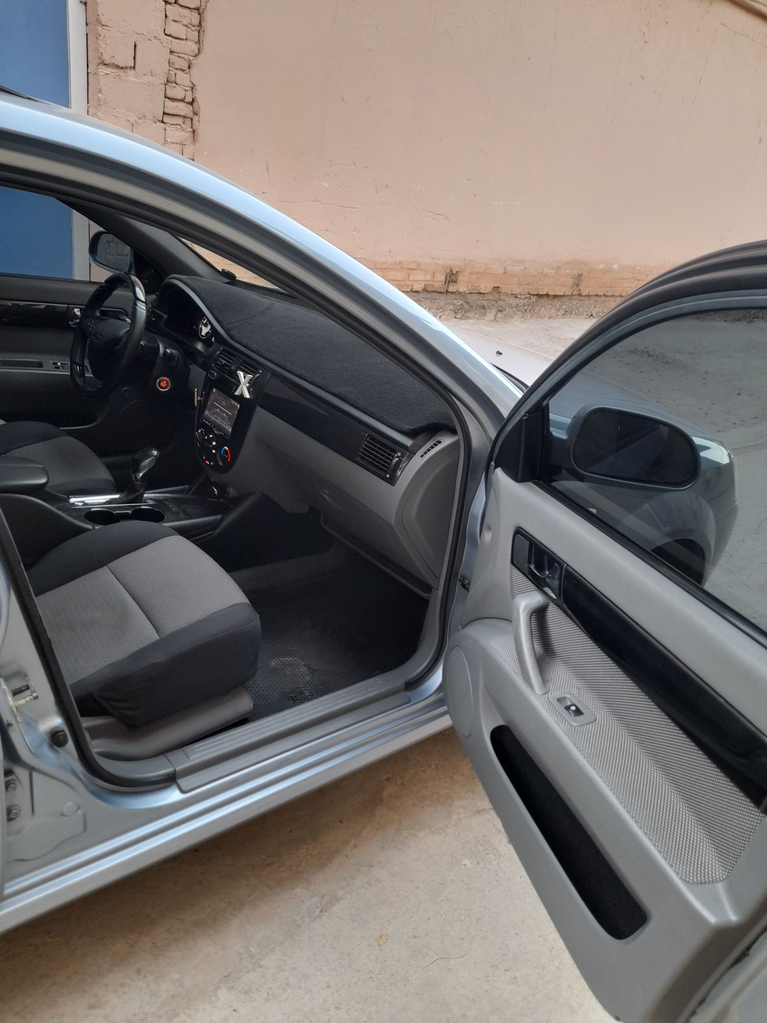 Lasseti 2013 yil 1.6L