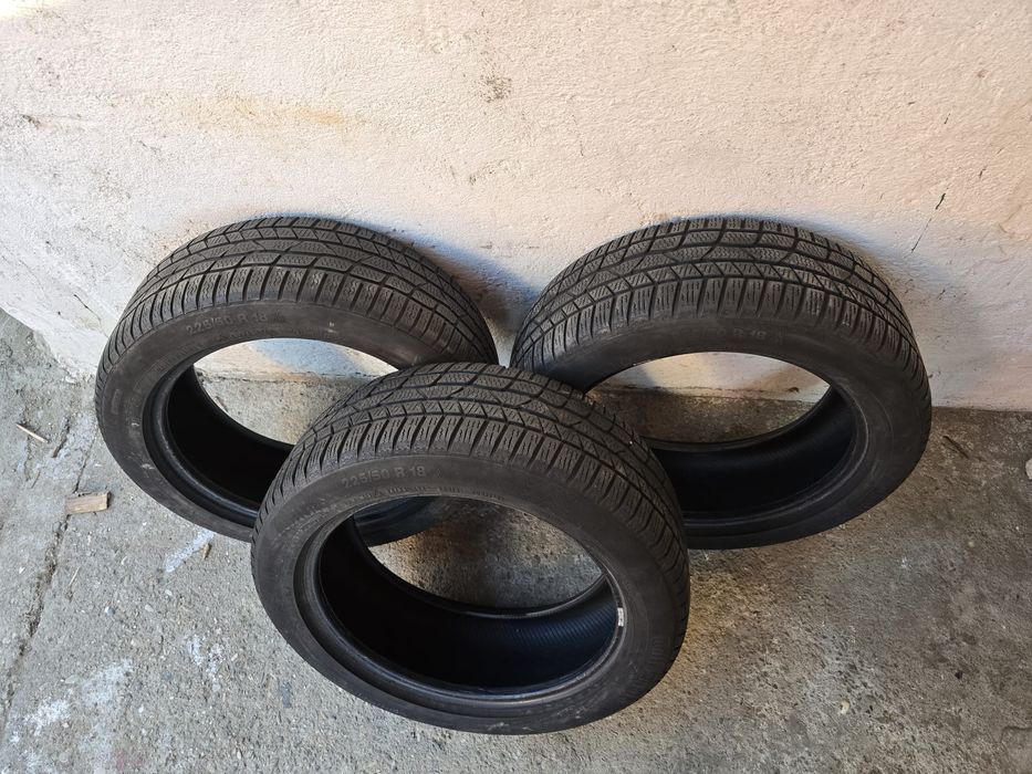 Vand 3 cauciucuri continental pe 18