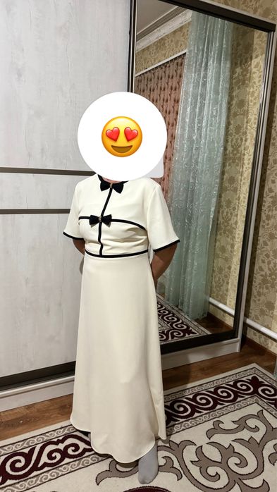 Платье разные в идеальном состояний