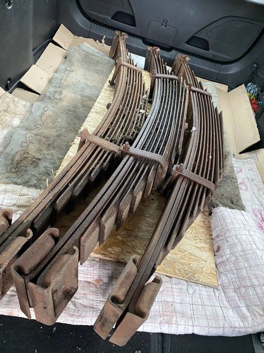 Продам рессоры ПТС 6 и Т-150