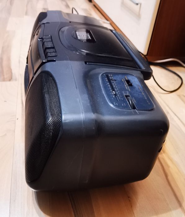 Radio casetofon cu CD Sanyo retro vintage de colecție anii 90