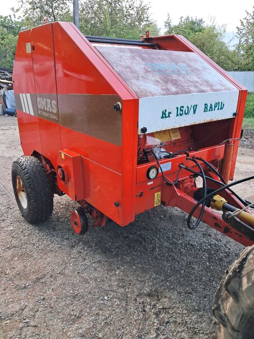 balotiera marca Omas pentru baloti rotunzi