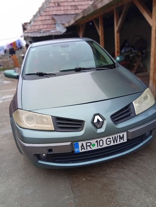 Vând sau schimb Renault