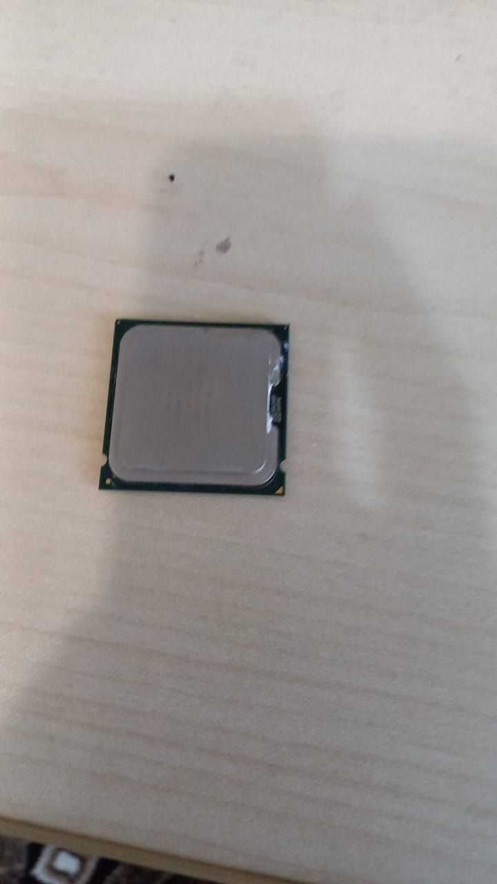 Intel celeron D 352 SL96P. lga 775