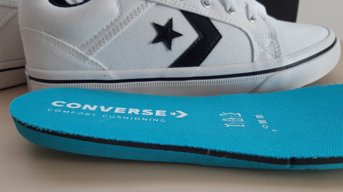 Нови унисекс кецове Converse, номер 40.5